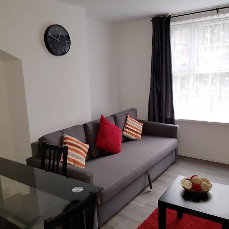 Barnfield Place Edgware Buitenkant foto
